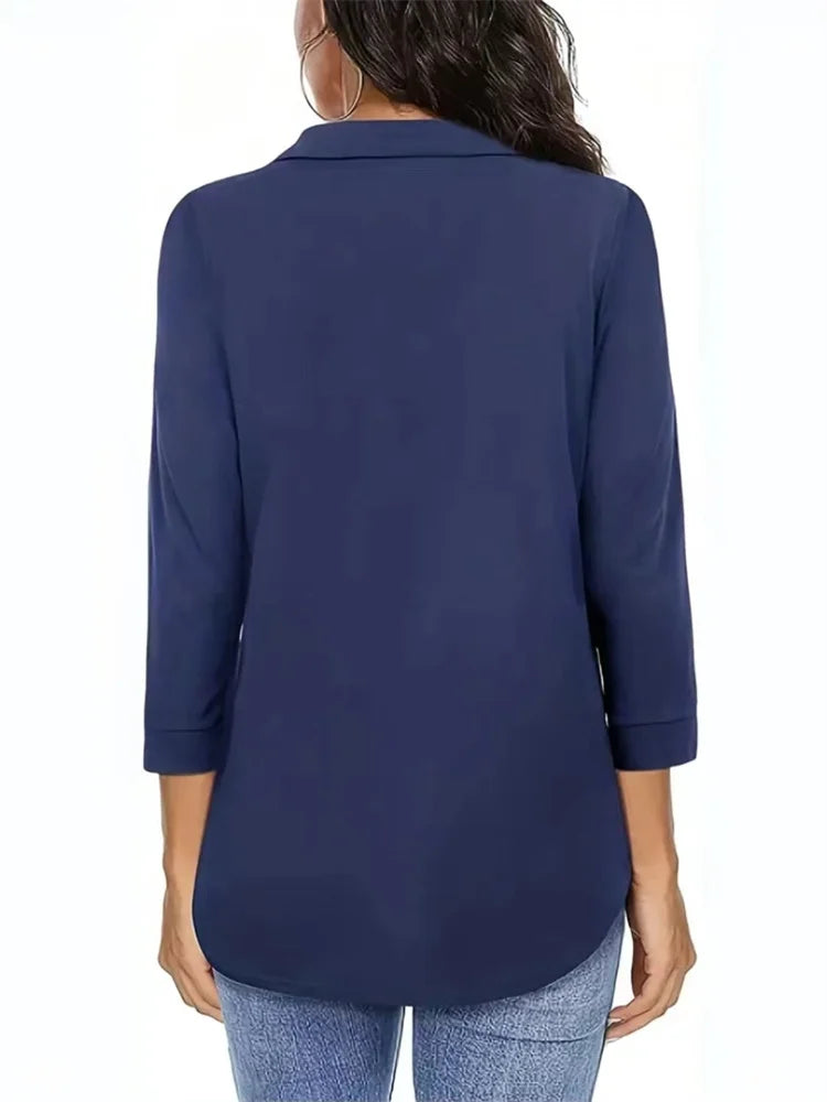 Femme Aarhus™ | Linnea – Elegant hverdagsbluse med V-udskæring