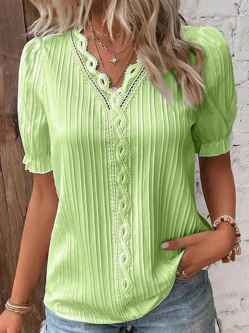 Femme Aarhus™ | Mira – Feminin top med spidsdetaljer