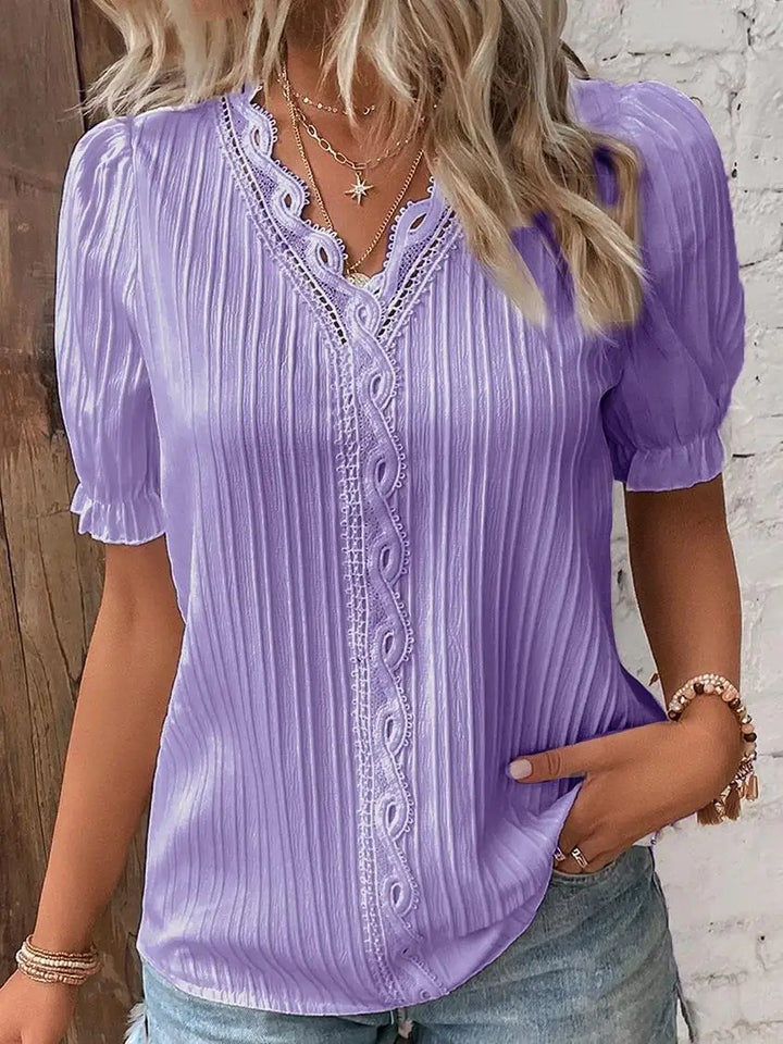 Femme Aarhus™ | Mira – Feminin top med spidsdetaljer