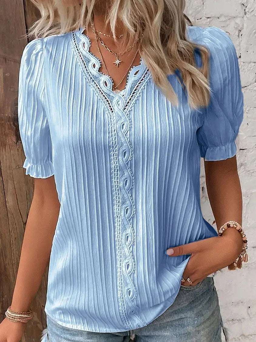 Femme Aarhus™ | Mira – Feminin top med spidsdetaljer