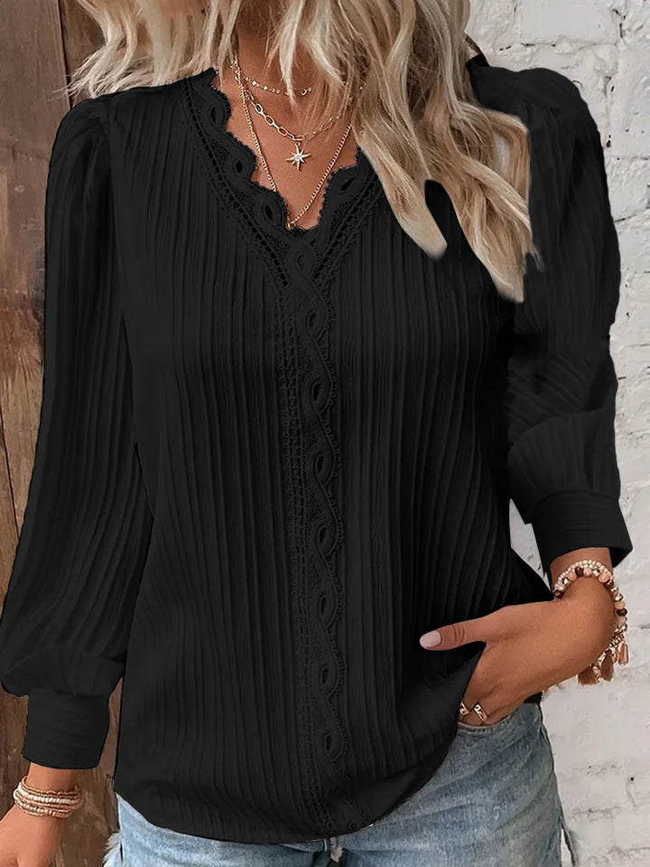 Femme Aarhus™ | Mira – Feminin top med spidsdetaljer
