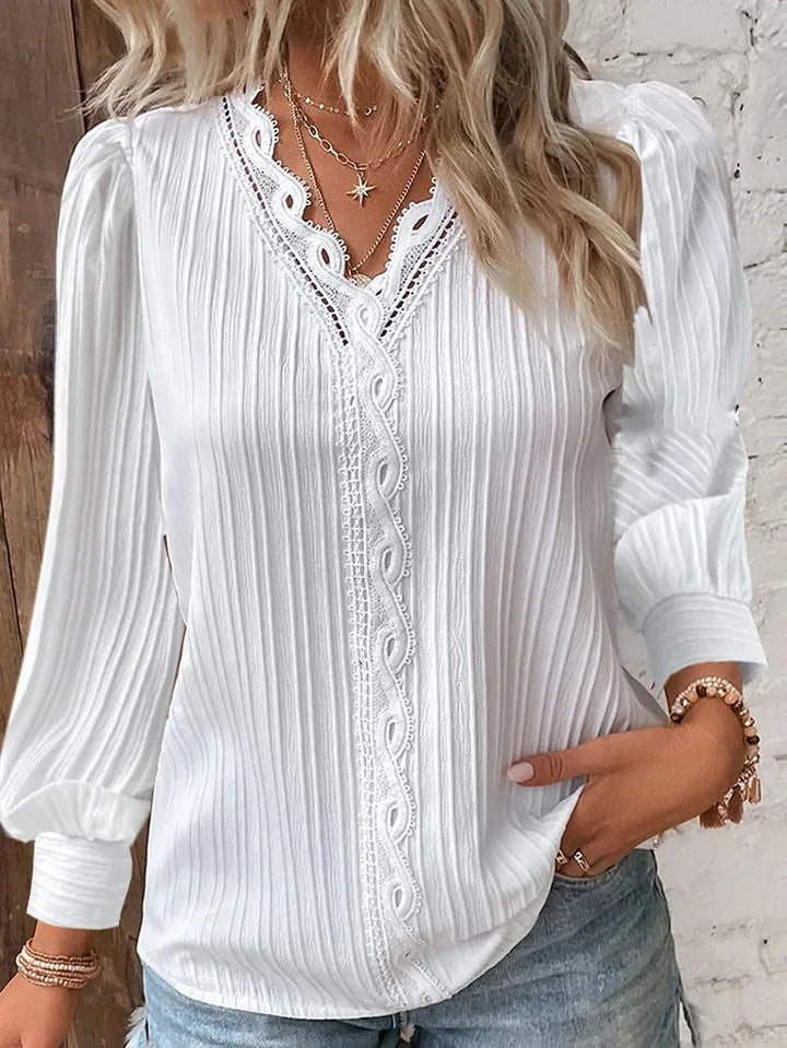 Femme Aarhus™ | Selvie – Bluse med spidskant og folder