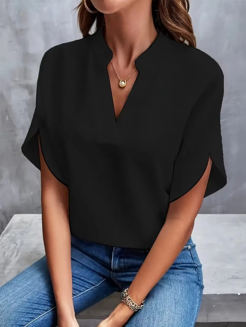 Femme Aarhus™ | Malin – V-hals top i blødt stof og feminin tone
