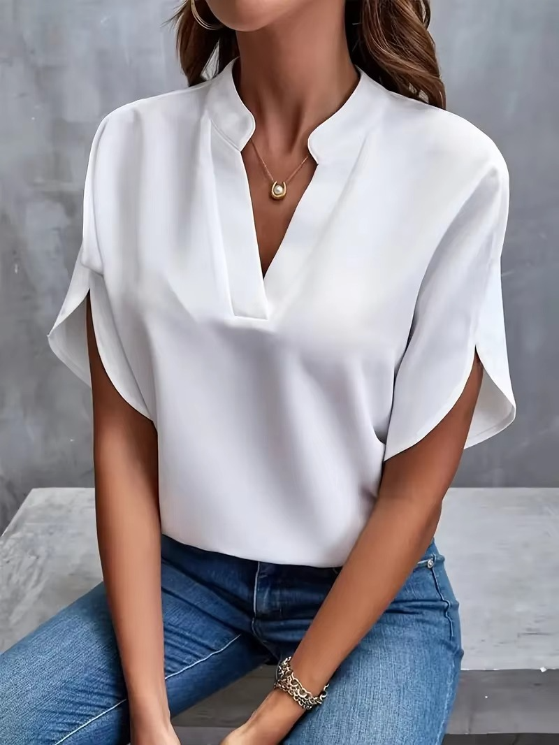 Femme Aarhus™ | Malin – V-hals top i blødt stof og feminin tone