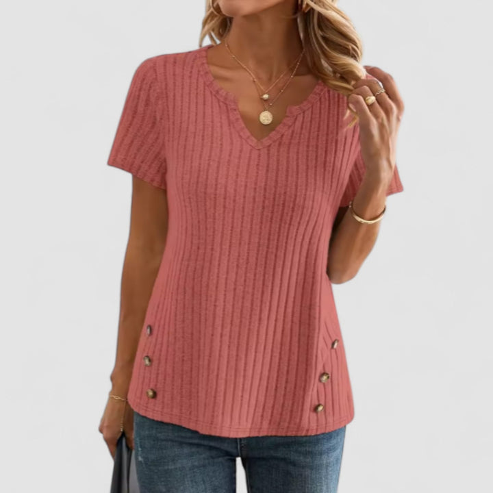 Femme Aarhus™ | Elsa – V-hals top med diskrete detaljer