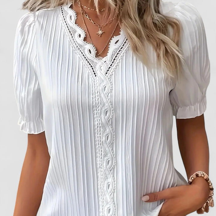Femme Aarhus™ | Elvira – Bluse med spids og folder